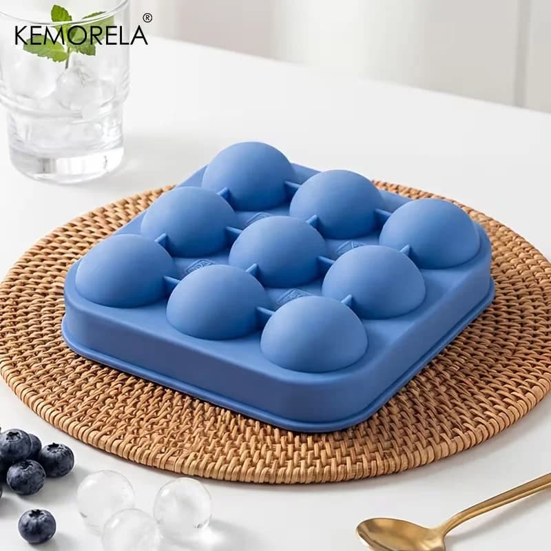Bandeja para cubitos de hielo con forma de balón de fútbol de 9 cavidades con tapa