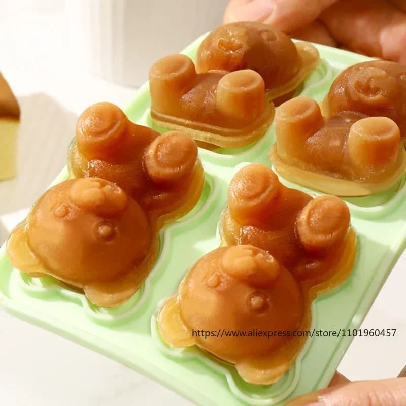 Molde para bloque de hielo con forma de oso y embudo