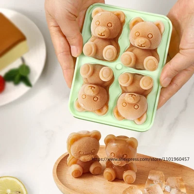 Molde para bloque de hielo con forma de oso y embudo